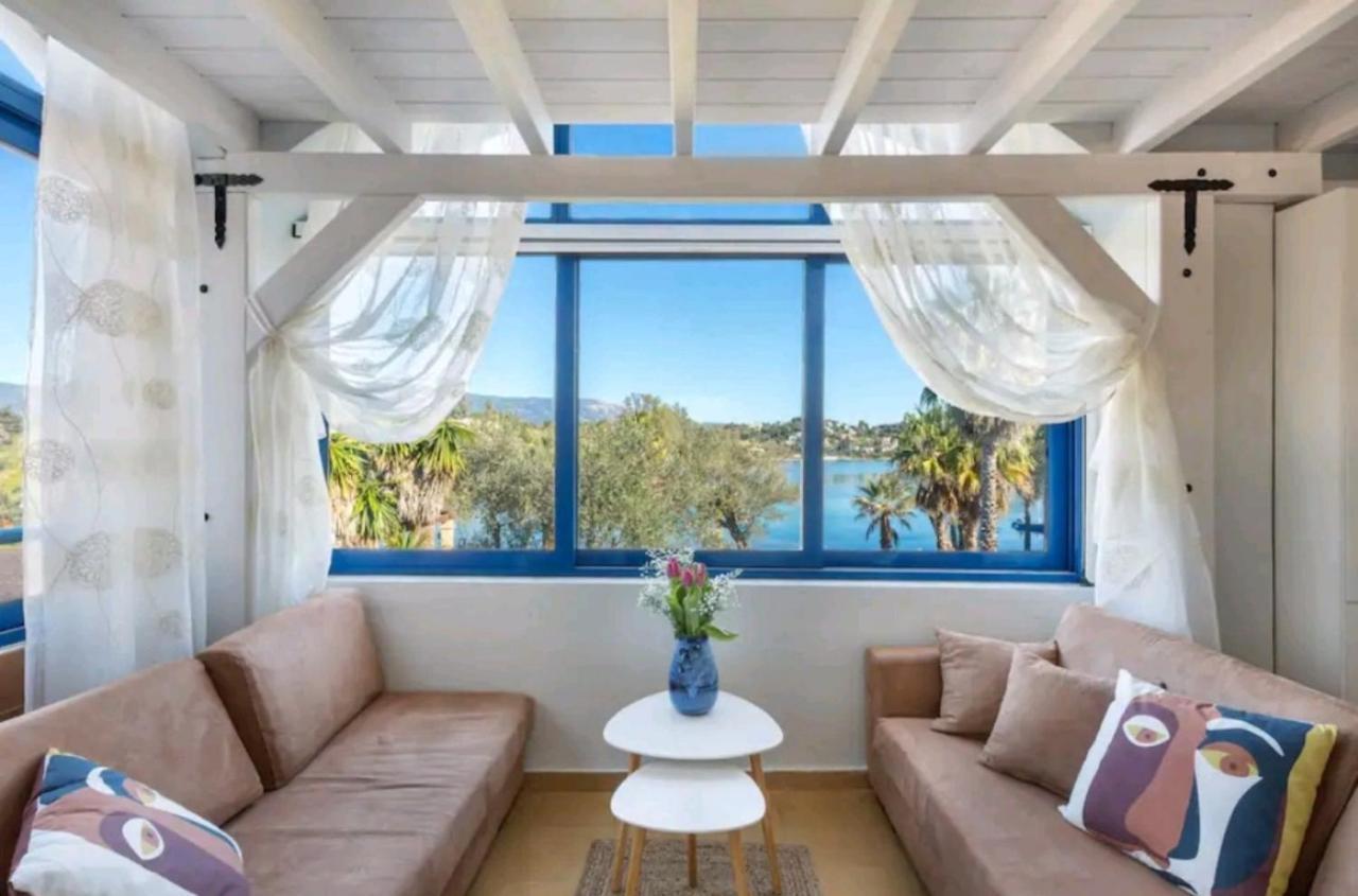 Govino Bay Luxury Beach Loft Apartment Danilia Exterior photo